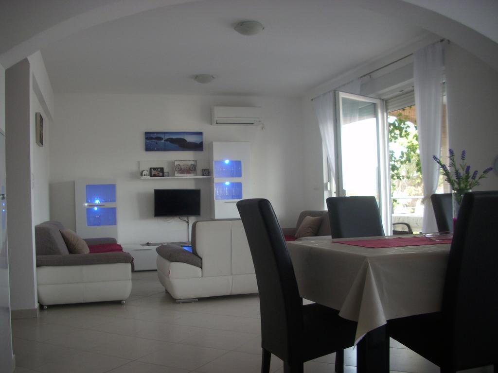 Apartments Kala Janjina Екстериор снимка